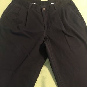 Men’s pleated pants